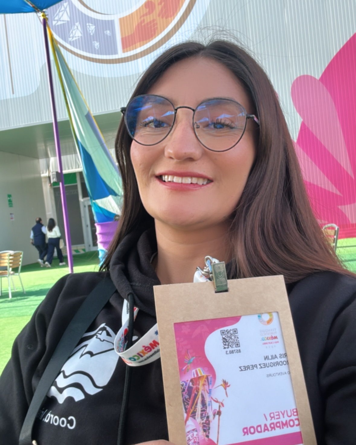 Grupo de viaje Paisana Viajera disfrutando en la playa